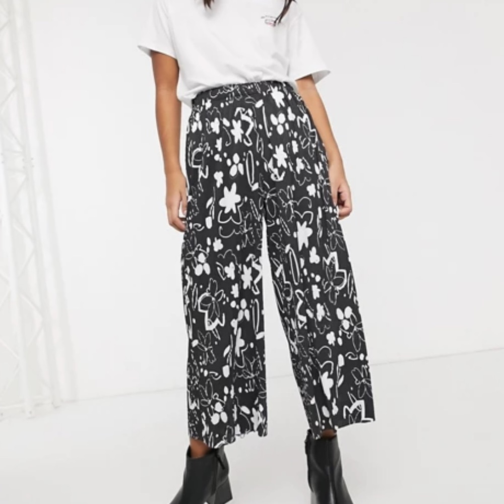 ASOS Petite plisse culotte pants floral print